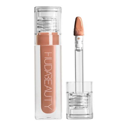 HUDA BEAUTY
